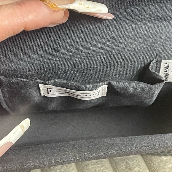 La Regale Elegant Black Beaded Wristlet - Picture 8 of 9